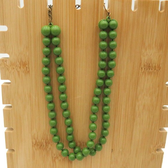 Vintage Molded Green Bead Double Strand Necklace 11" Choker Hook Chain Clasp - Picture 3 of 6
